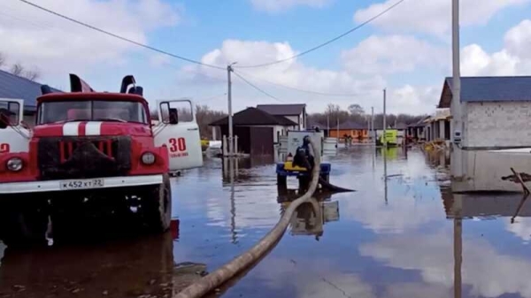 В Оренбурге непрерывно увеличивается уровень воды, процесс эвакуации людей продолжается круглосуточно